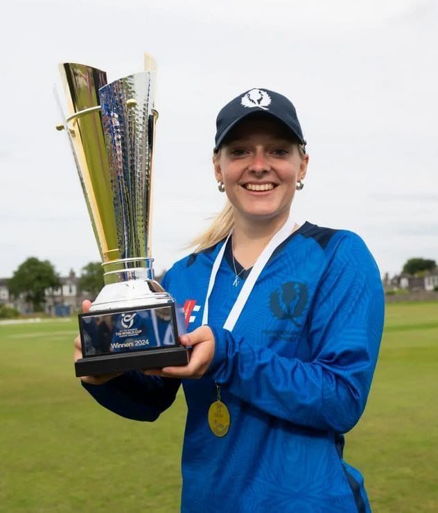 Region gets behind Teenage Cricketer Niamh